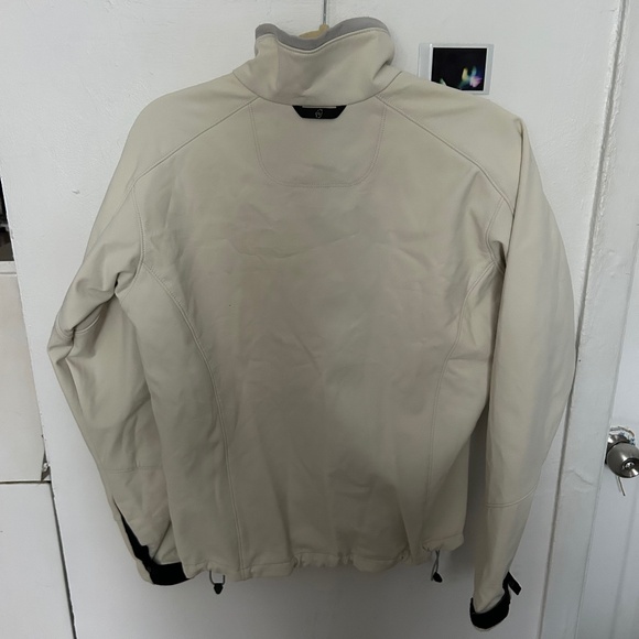 Columbia women's Titanium full zip jacket, size large - Picture 4 of 4